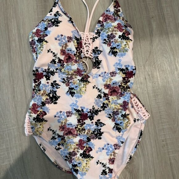 Francesca's Swimsuit size S - crochet embroidered back - Picture 1 of 3